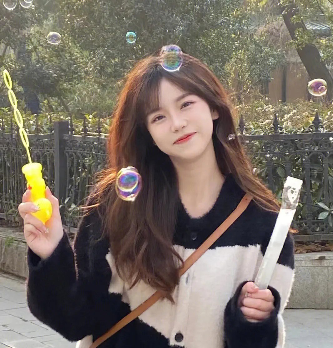 他们先杀了我父亲：一个柬埔寨女儿的回忆录